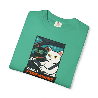 T-Shirt: Only Forward – Funny Cats Driving Graphic Tee – Cool Meme Shirt for Road Trip Fans