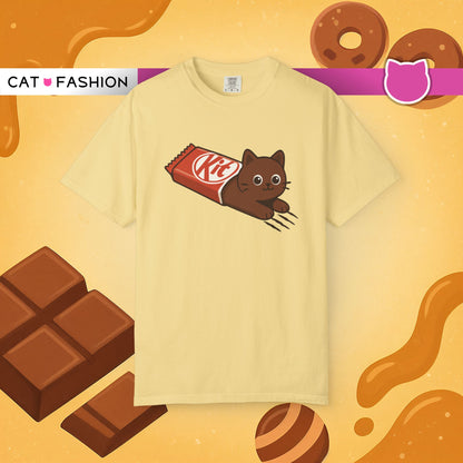 T-Shirt: KitCat Chocolate – Funny Kitten & Candy Bar Graphic Tee – Cute Cat Meme Shirt
