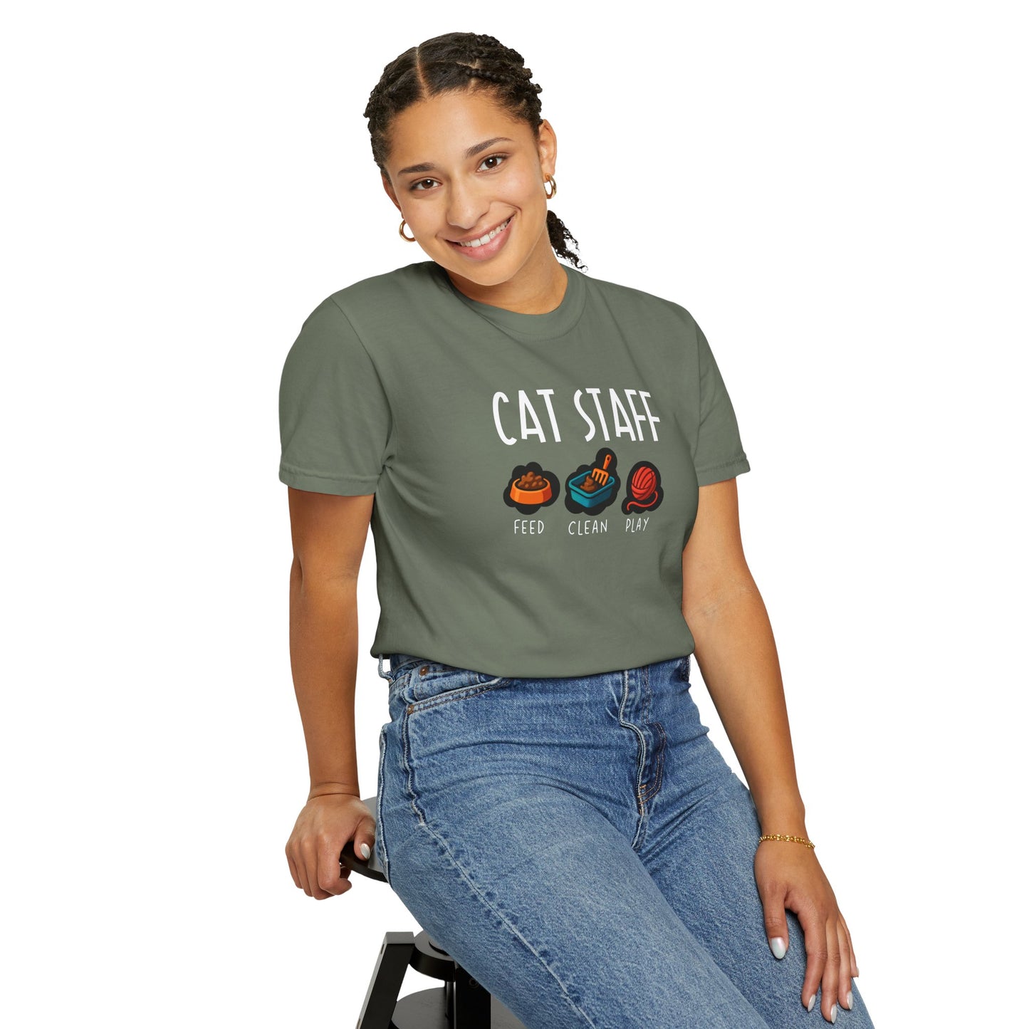 T-Shirt: Cat Staff Duties – Funny Pet Parent Graphic Tee – Cute Unisex Shirt Who Serve Their Furry Boss