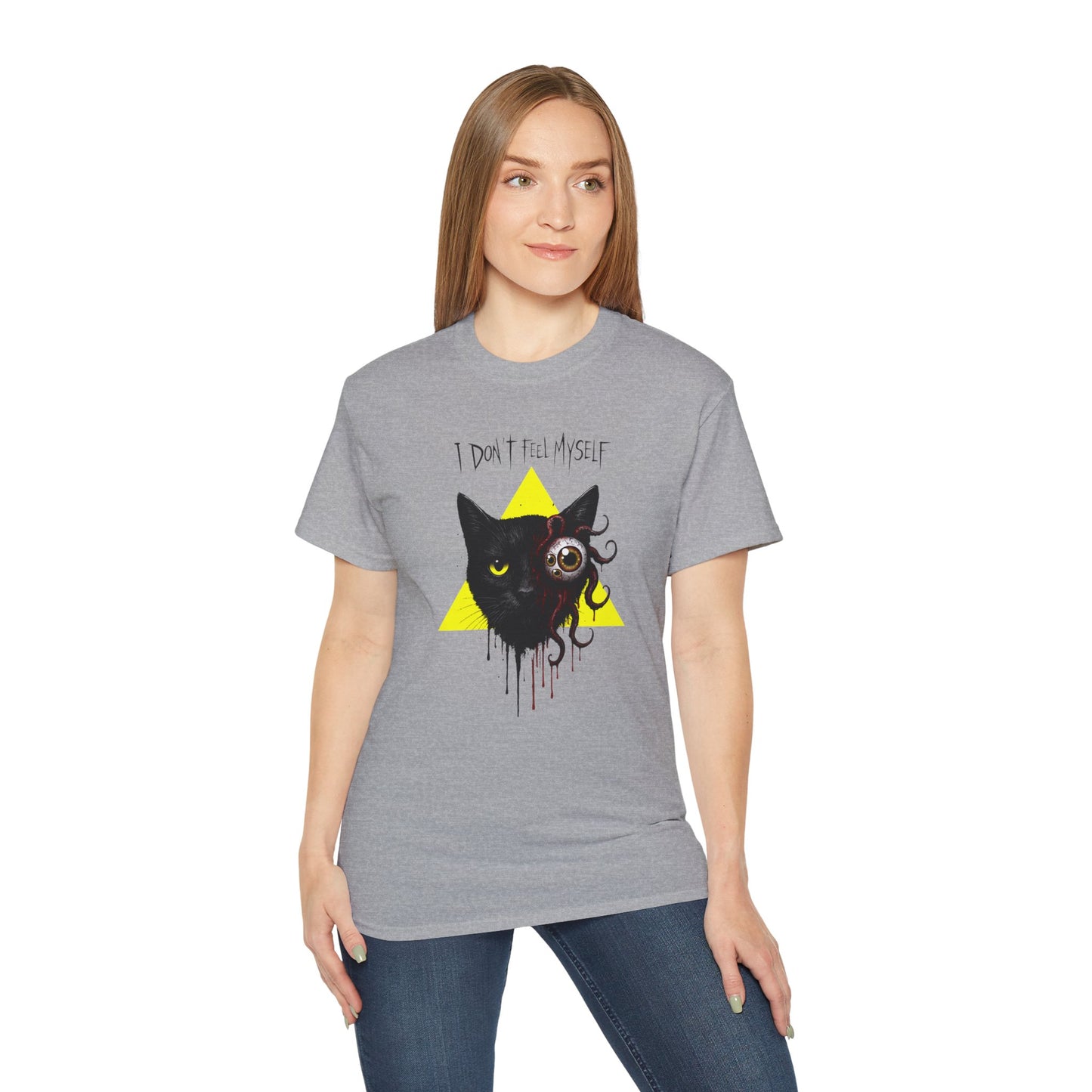 T-Shirt: I Don’t Feel Myself – Alien Horror Cat Graphic Tee – Creepy Gothic Unisex Shirt for Halloween & Sci-Fi Fans