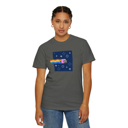 T-Shirt: Nyan Cat Meme - Funny Pixel Pop-Tart Cat in Space with Rainbow Trail - Retro Internet Viral Graphic Tee Unisex