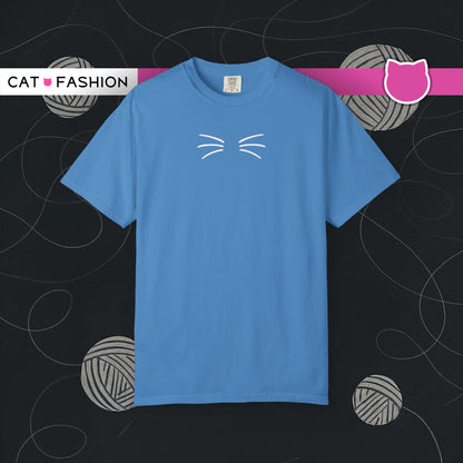 T-Shirt: Just Cat Whiskers – Minimalist Kitty Graphic Tee – Simple Cute Design Unisex Shirt for Everyday Style