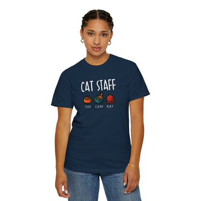 T-Shirt: Cat Staff Duties – Funny Pet Parent Graphic Tee – Cute Unisex Shirt Who Serve Their Furry Boss