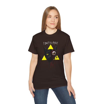 T-Shirt: I Don’t Feel Myself – Alien Horror Cat Graphic Tee – Creepy Gothic Unisex Shirt for Halloween & Sci-Fi Fans