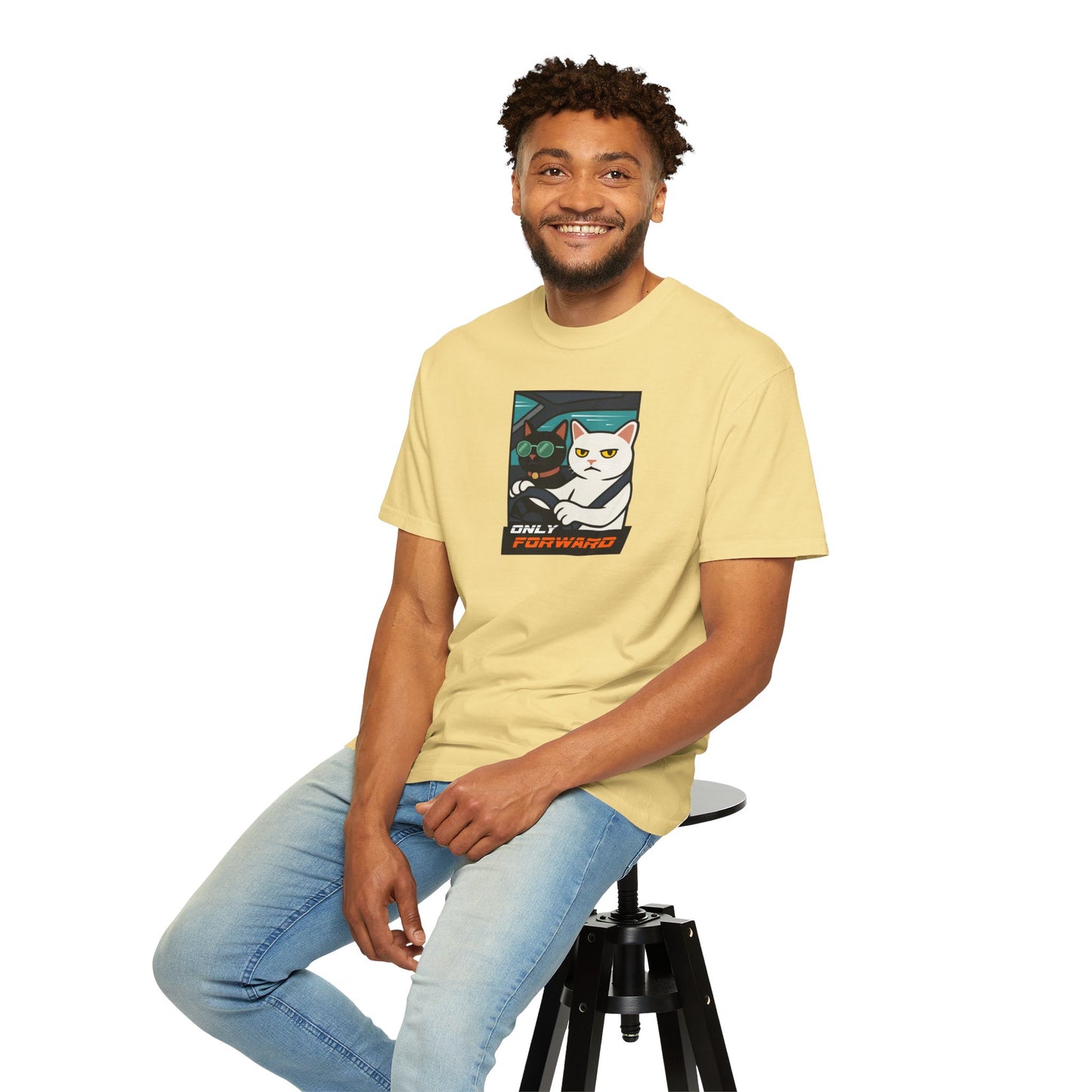 T-Shirt: Only Forward – Funny Cats Driving Graphic Tee – Cool Meme Shirt for Road Trip Fans
