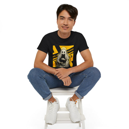 T-Shirt: Danger Cat and Ghost – Spooky Halloween Graphic Tee – Funny Unisex Shirt for Horror Fans