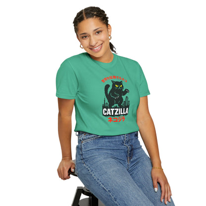 T-Shirt: Catzilla – Funny Japanese Monster Cat Meme Graphic Tee – Godzilla Parody Unisex Shirt for Cat Lovers & Otaku Vibes