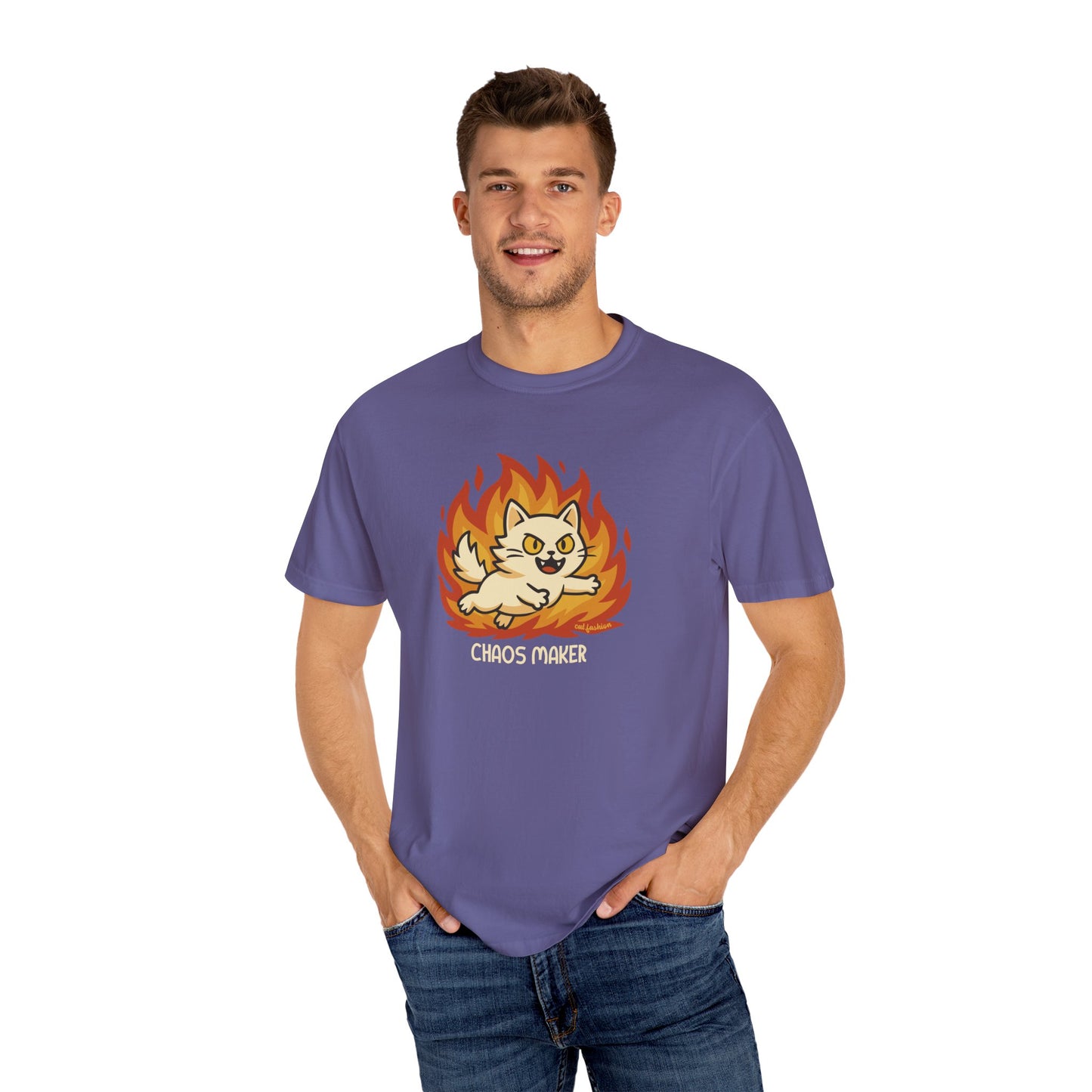 T-Shirt: Chaos Maker – Wild Cat in Flames Graphic Tee – Funny Unisex Shirt for Rebels, Gamers & Agents of Mayhem